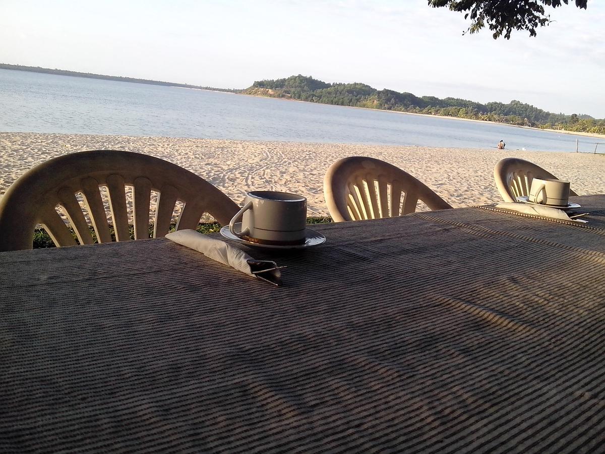 Les Acacias Bungalows Manambolo Экстерьер фото